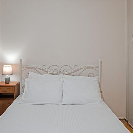 Serenity & Cozy Apartment Kalamata Esterno foto