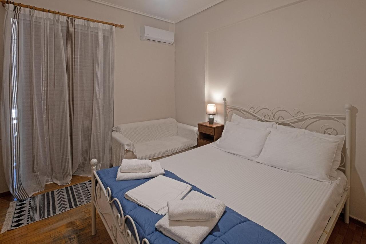Serenity & Cozy Apartment Kalamata Esterno foto