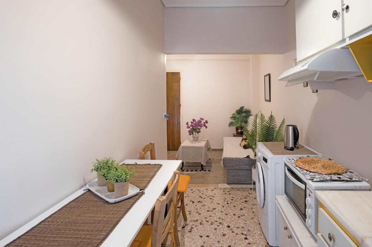 Serenity & Cozy Apartment Kalamata Esterno foto